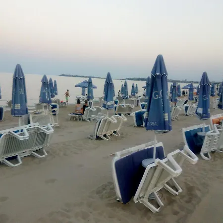 In Sunset Beach 2 Apartament
