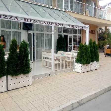 In Sunset Beach 2 Апартаменты *