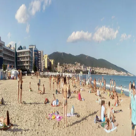 In Sunset Beach 2 * Солнечный берег